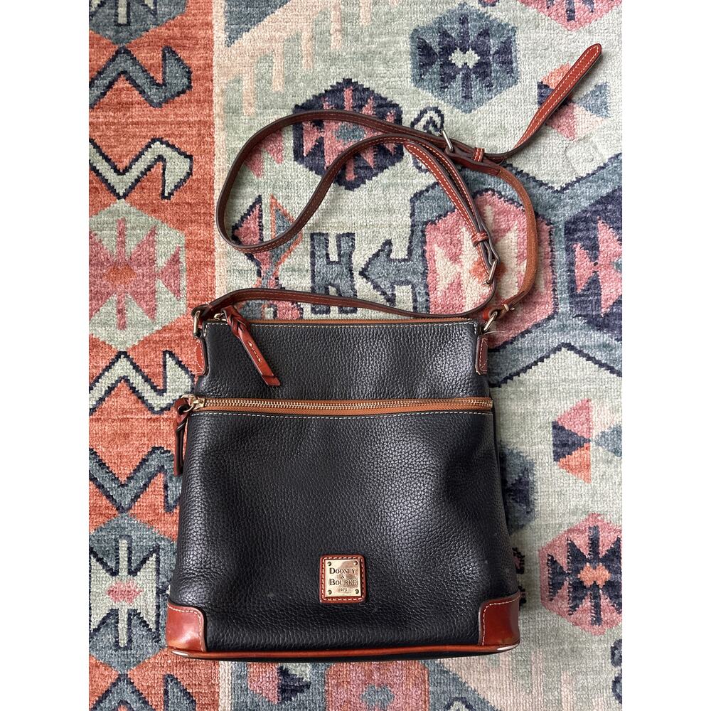 Dooney & Bourke Black Pebbled Leather Crossbody Bag – 11” Wide Black & Tan Purse